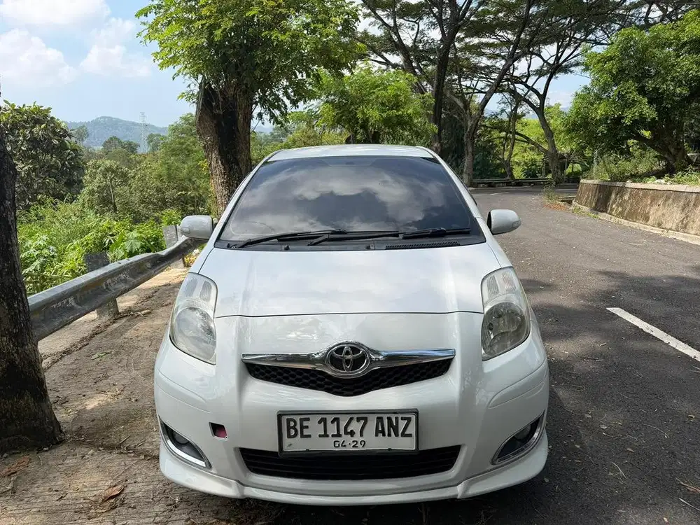 Yaris S Limited 2010 Matic