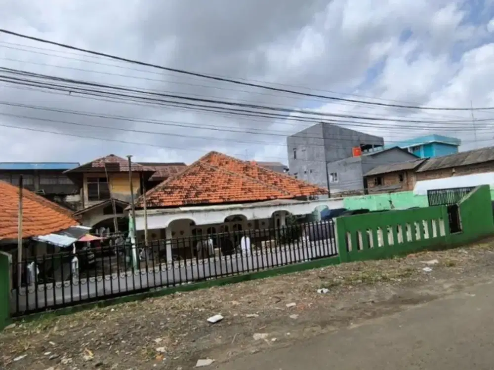 Rumah Di Jl.Anyer Menteng Jakarta Pusat