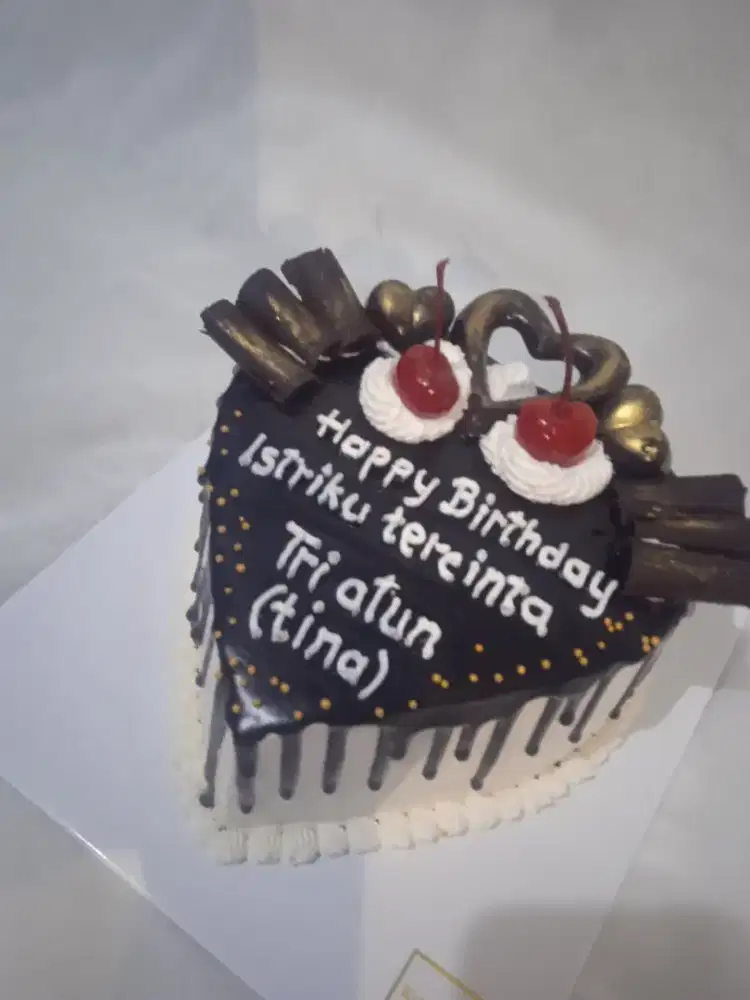 Kue ulang tahun Love