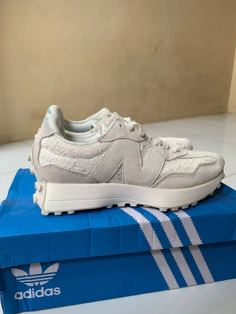 New Balance 327 Lace Pack - Sea Salt.