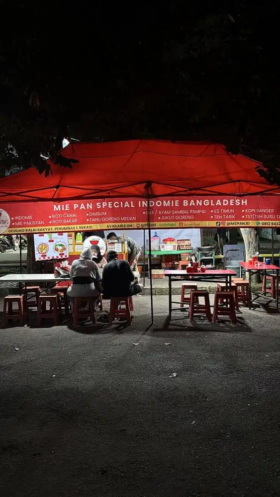 Loker crew resto atau pelayan toko