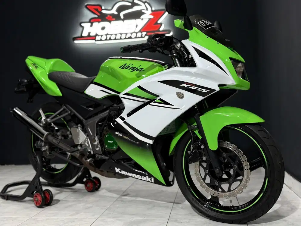 Kawasaki ninja zx 150 RR anniversary edition 2014 Full original