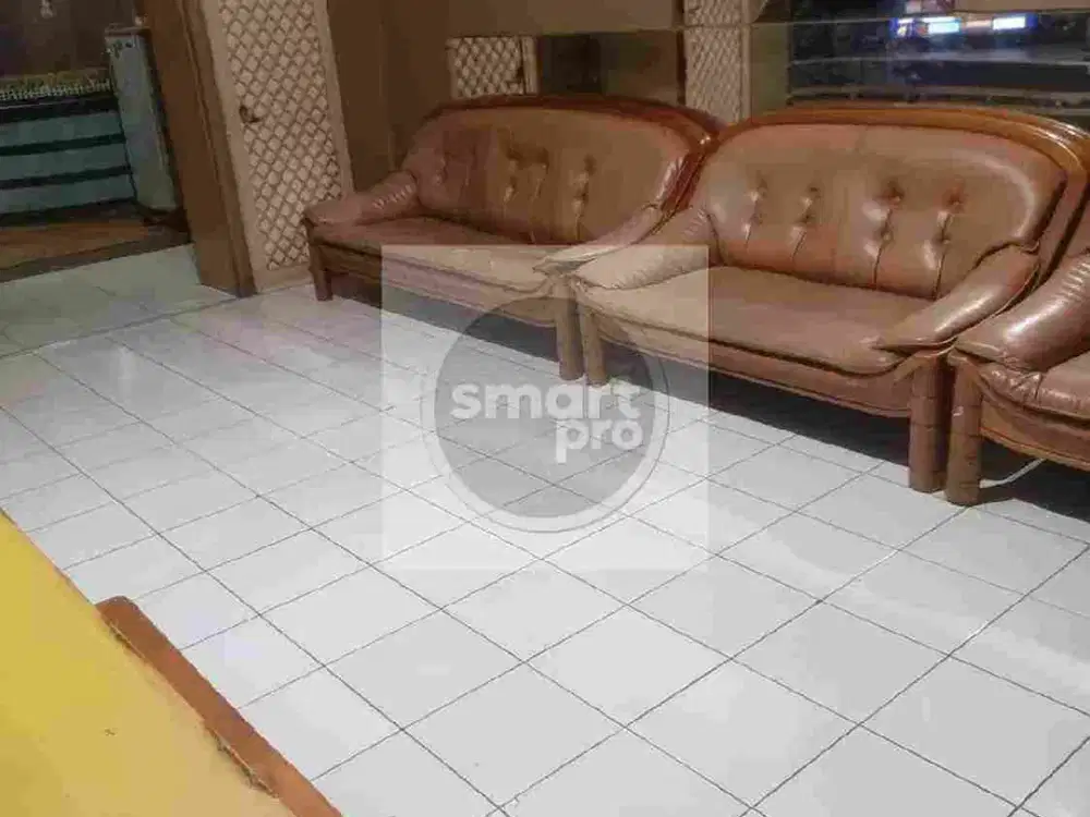 Ruko 3 lantai Taman Royal, siap pakai, bisa KPR