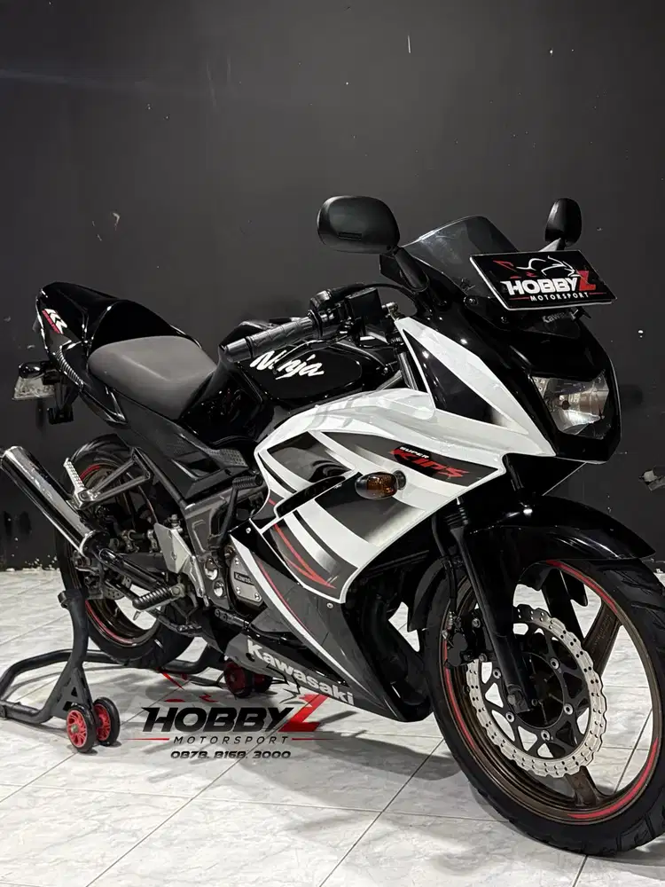 Kawasaki ninja zx 150 RR special edition 2015,km 11rb,Full original