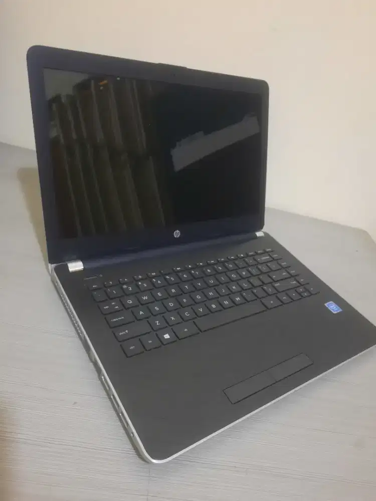 Hp 14inc intel N4060 Celeron Kondisi Tidak Tampil/Ram4-hd500 Gembling