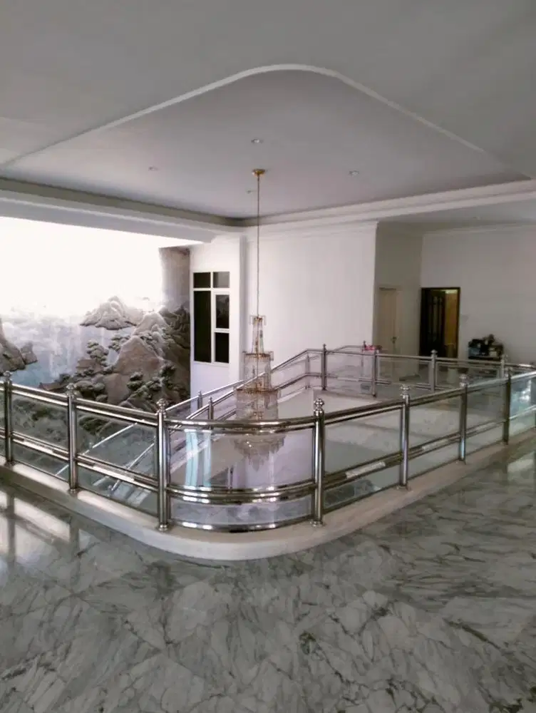 STRATEGIS ! DIJUAL RUMAH KOMERSIAL RAYA DHARMAHUSADA INDAH 0 JALAN