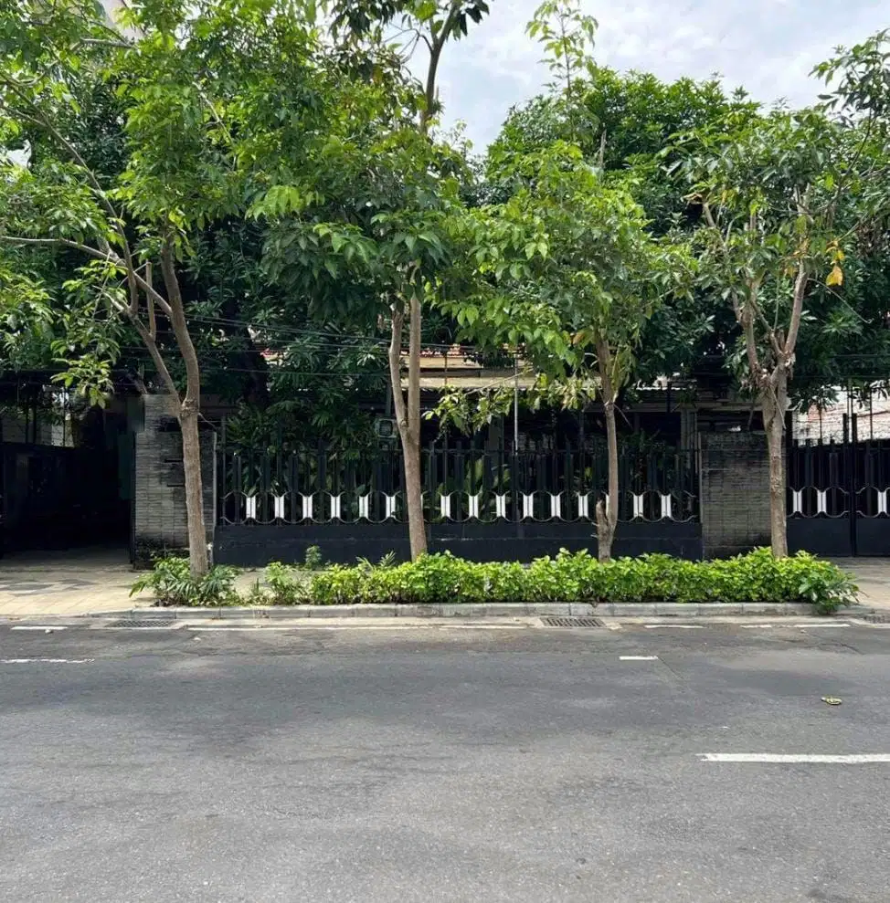 DIJUAL RUMAH KOMERSIAL SURABAYA PUSAT JL. KARTINI STRATEGIS 0 JALAN