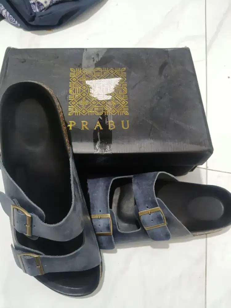 Sendal pria prabu
