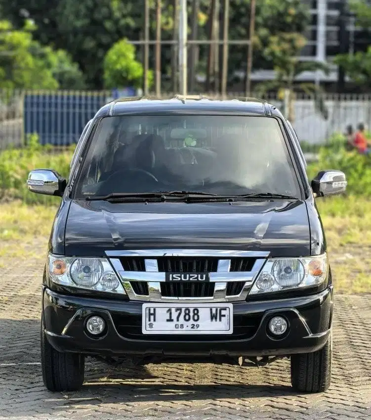 Antik KM 40 Isuzu Panther LS Turbo Black 2019 Manual Plat H