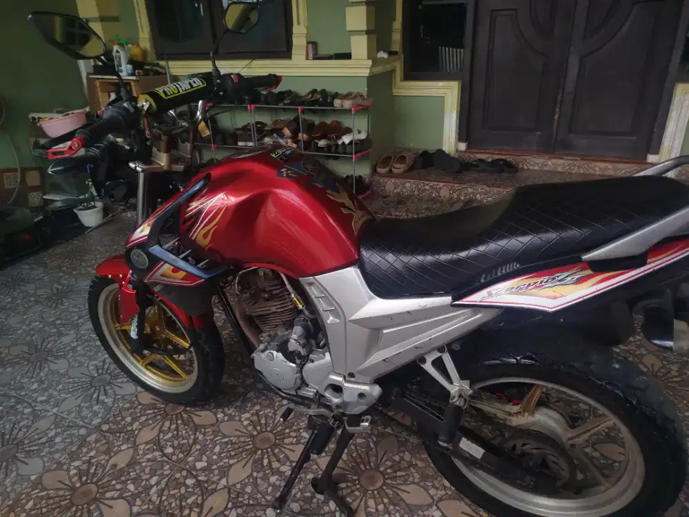 SCORPIO Z Tahun 2011