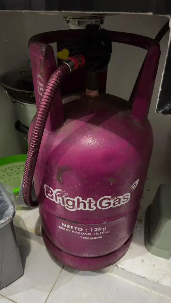 Kompor gas dan isi