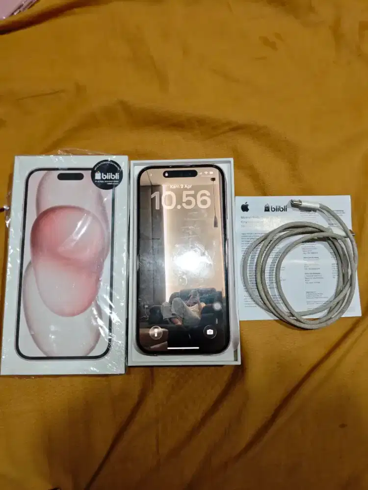 Iphone 15 pink 128gb Blibli