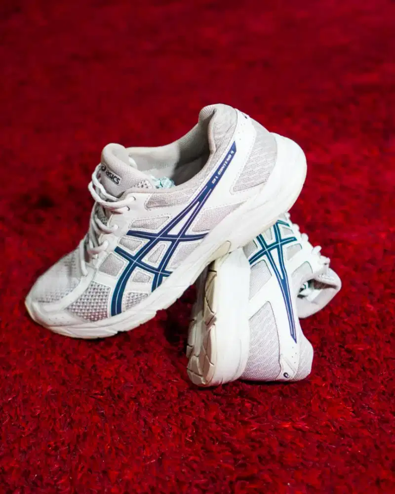 ASICS GEL-QUANTUM 360
size 40.5 Euro
