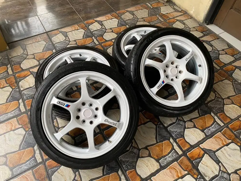 Velg SSR Type-C Putih R17 PCD 4x100/4x114