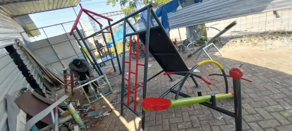 Lowongan Kerja di Produksi Wahana Playground
