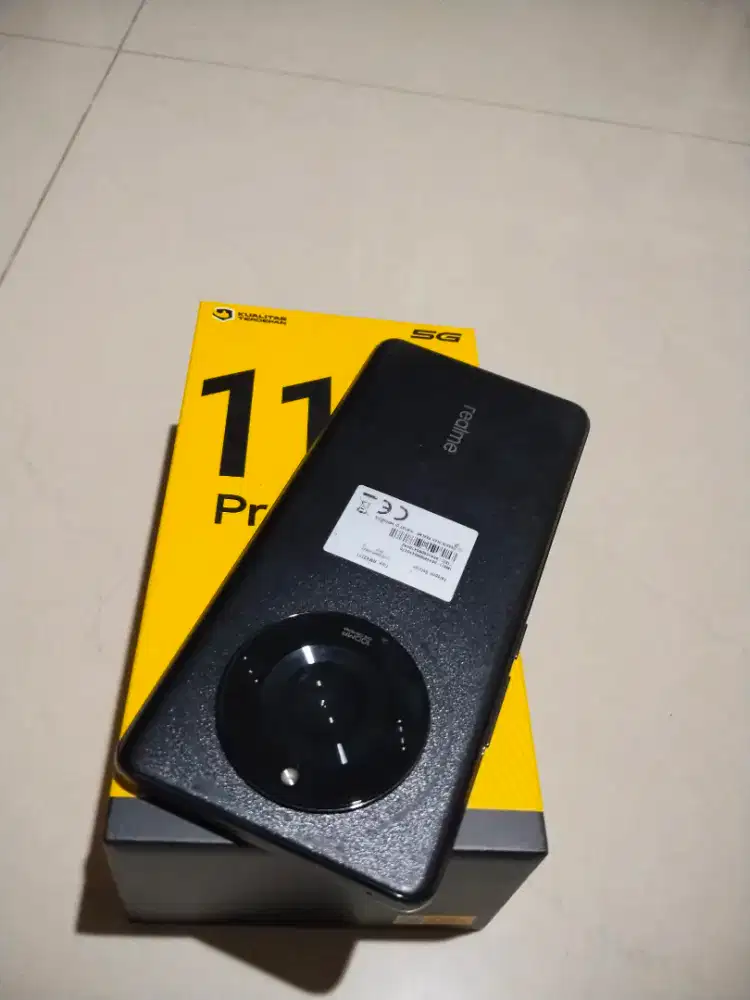 Realme 11 Pro 5G 8/256 NFc dan dus