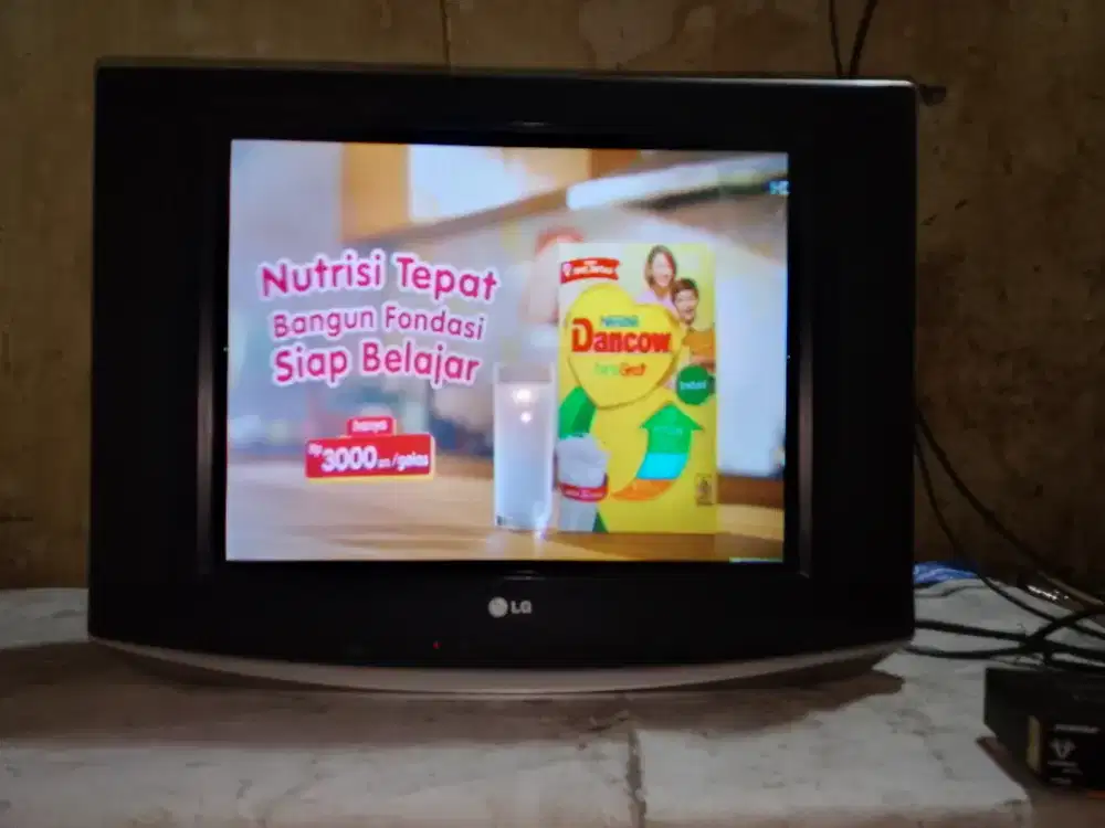 TV 21 slim LG + STB remot