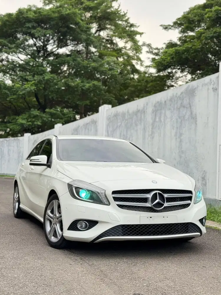 Mercedes-Benz A200 2014 Bensin