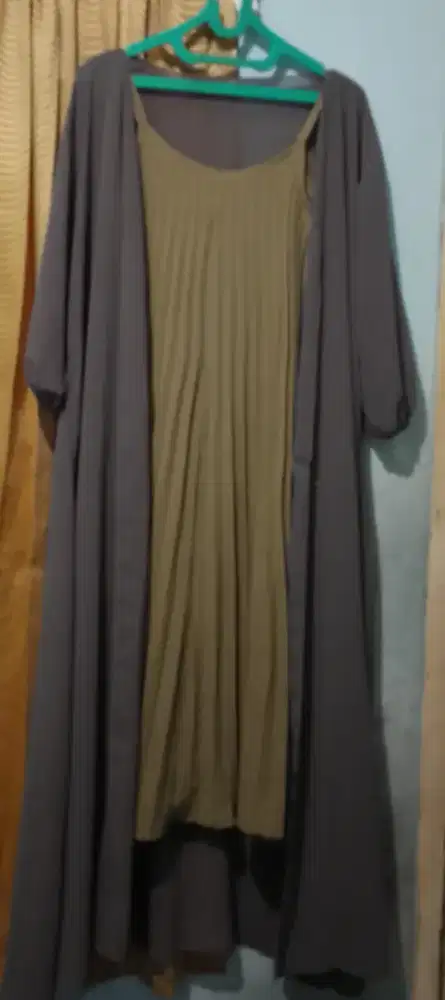 Gaun outer warna abu hijau size XL