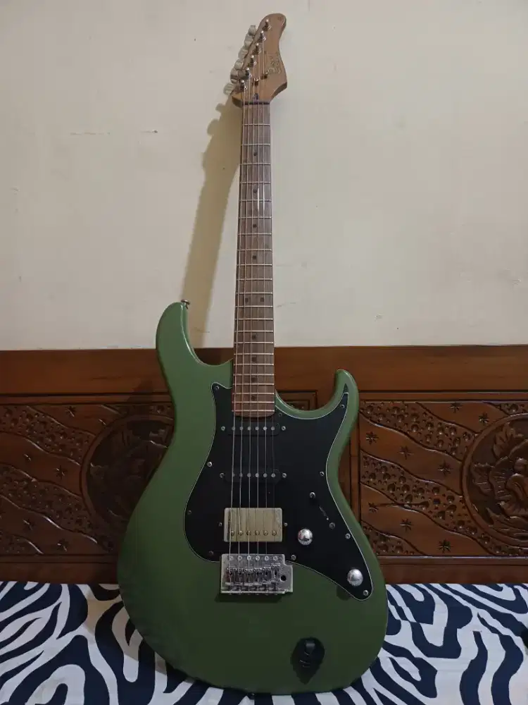 Gitar Elektrik Cort G250SE Olive Dark Green