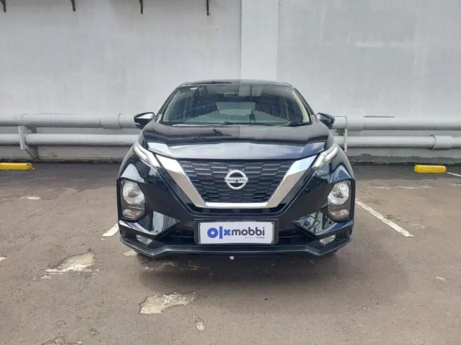 LOW DP Nissan Livina 1.5 EL Bensin-MT 2019 SIO