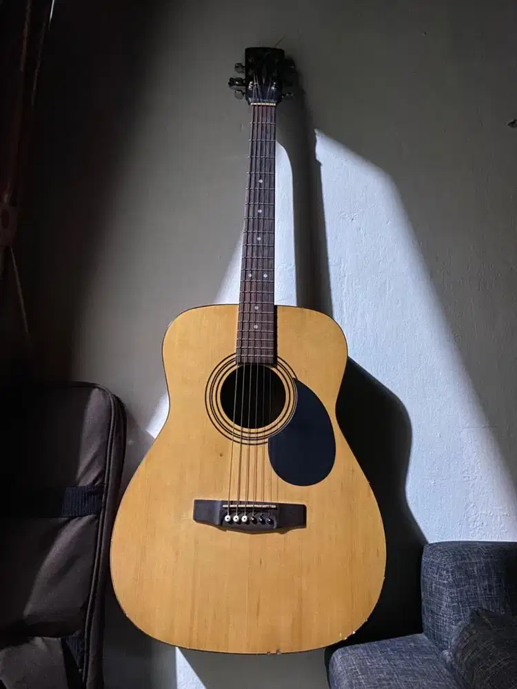 Gitar akustik elektrik Cort AF510e