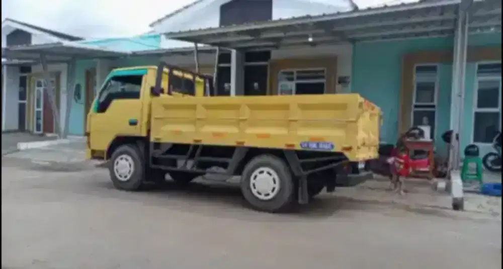 Sewa truk engkel pindahan