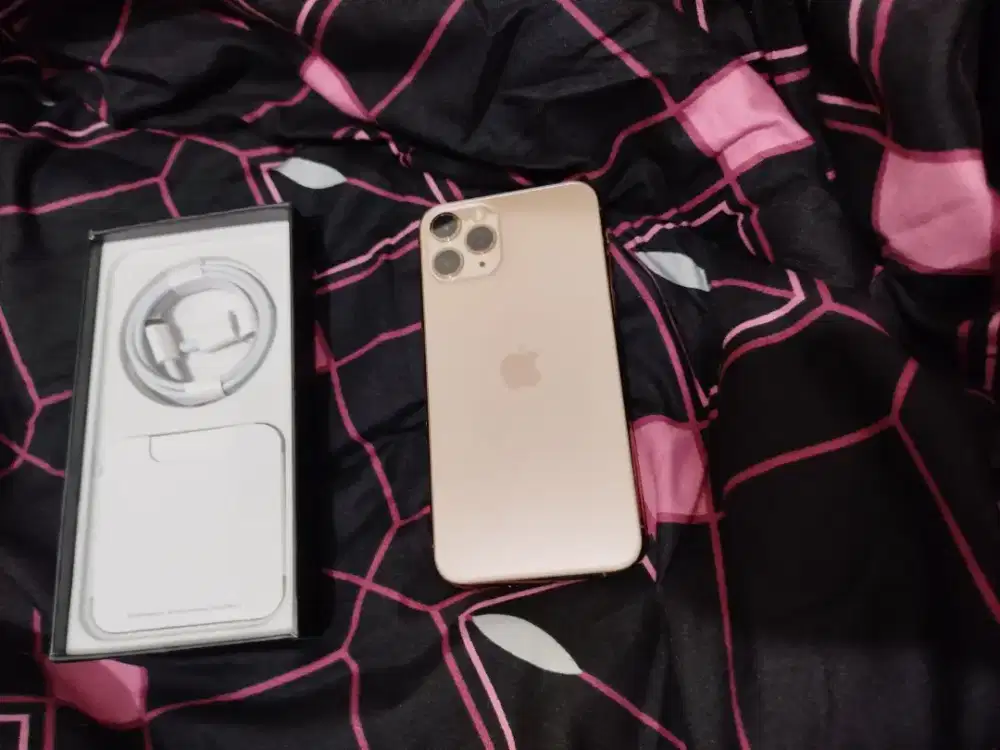 iPhone 11 pro 256gb bagus selalu bos