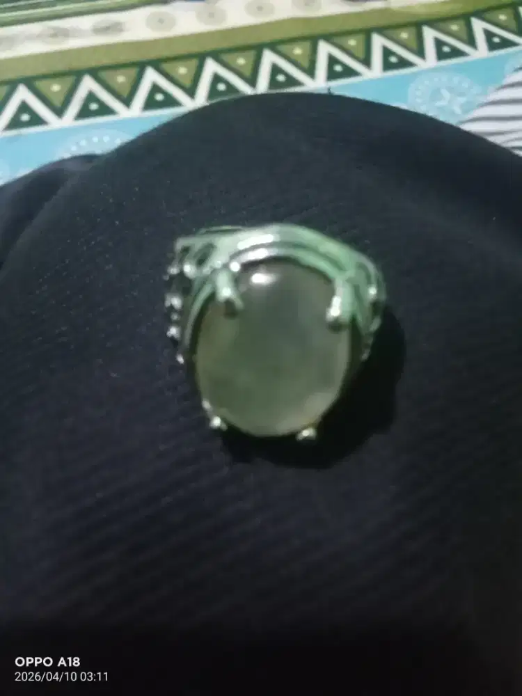 Batu akik Obi anggur