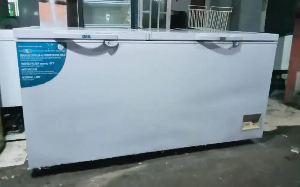 Frezzer box 600L gea