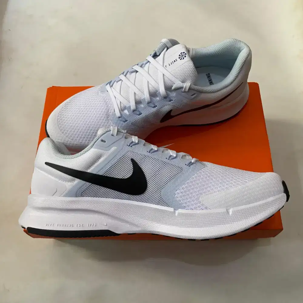 Original Sepatu Nike Run Swift 3 Running Pria