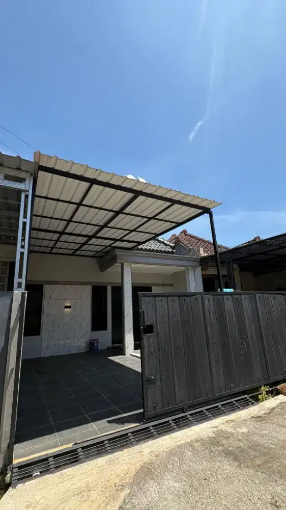 Rumah siap huni modern dikota Semarang dekat kampus Unnes Jawa Tengah