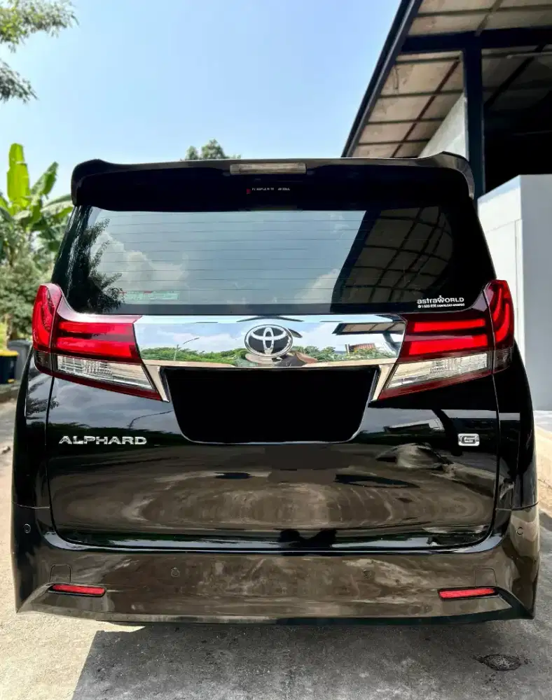 CASH. LOW KM Toyota Alphard G ATPM 2017 vellfire 2016