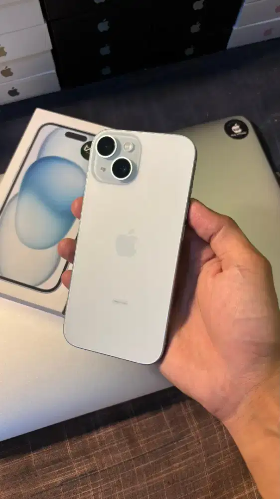 iPhone 15 128 GB Pemakaian 5 Hari Dari Baru (Seken iBox)