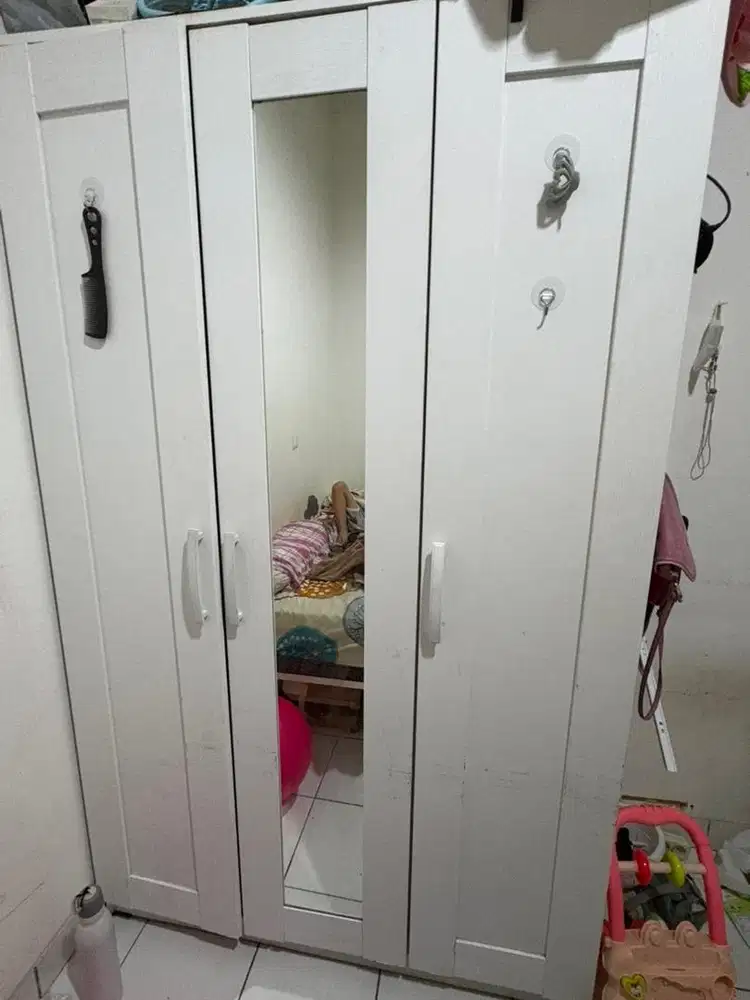 Dijual lemari kayu mirip ikea