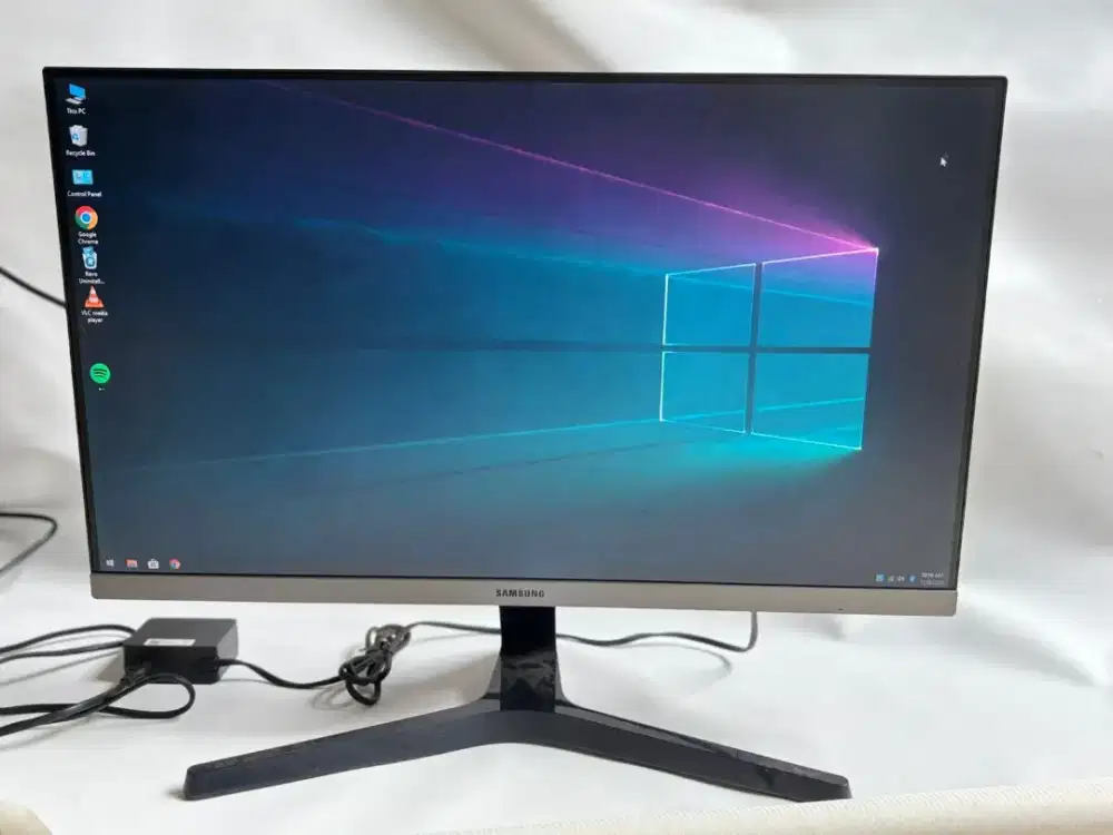 Monitor LED Samsung 24 Bekas