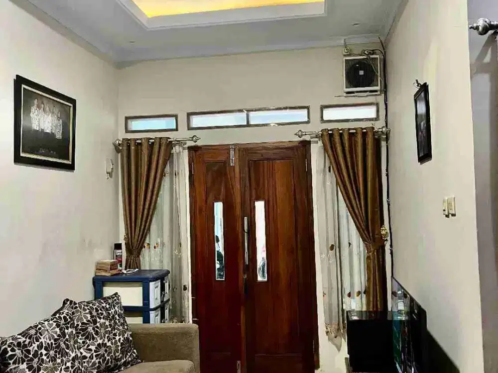 rumah cantik minimalis depan kampus deket moss