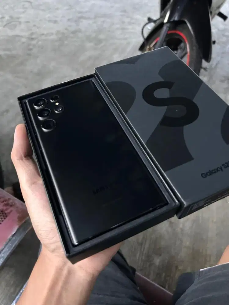 Samsung s22 ultra 12/256GB SEIN