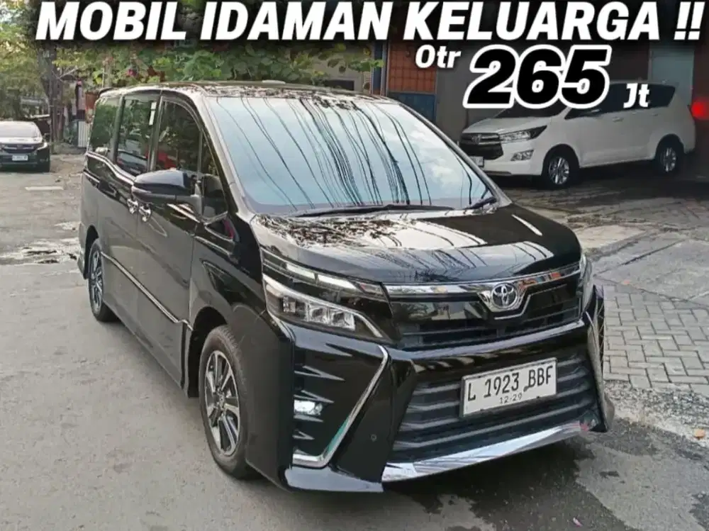 TOYOTA VOXY 2.0 AT 2019 !!