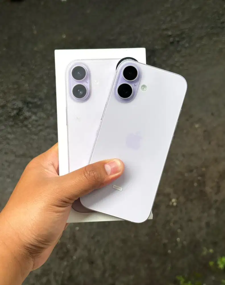 Iphone 17 256gb Resmi pake 1bulan kurang