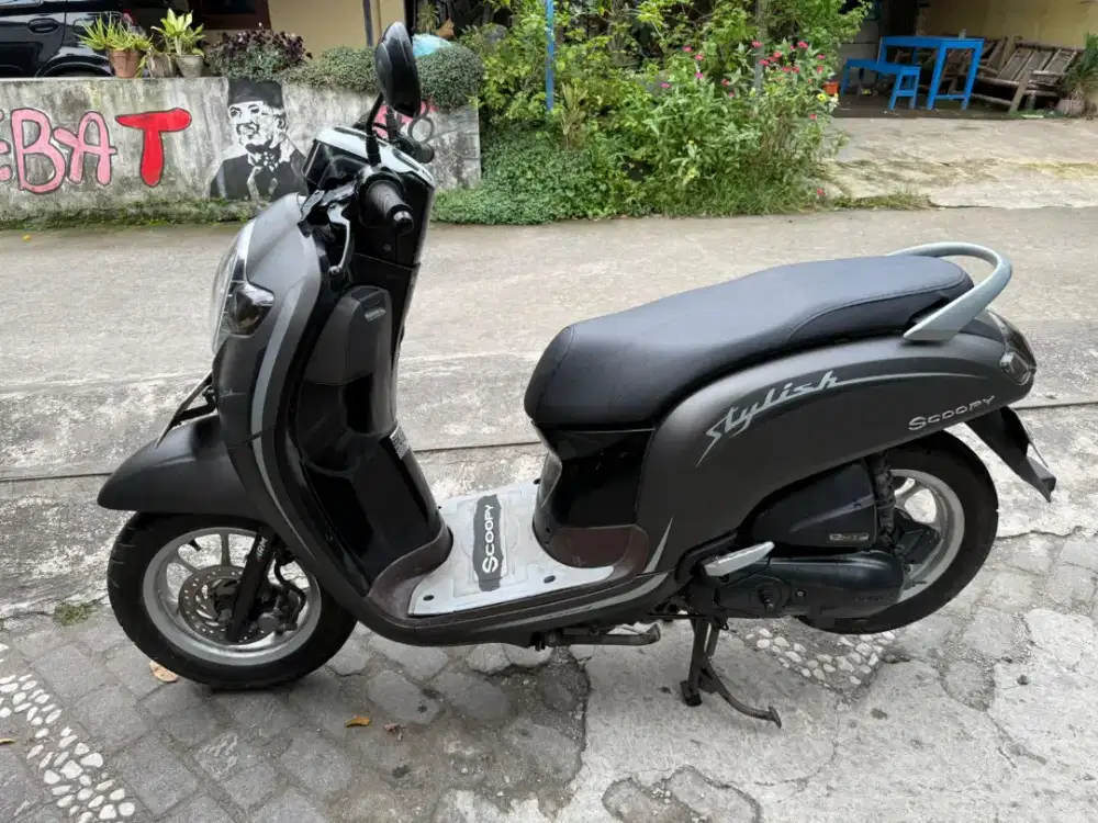 Scoopy THN 2018 plat AB Bantul