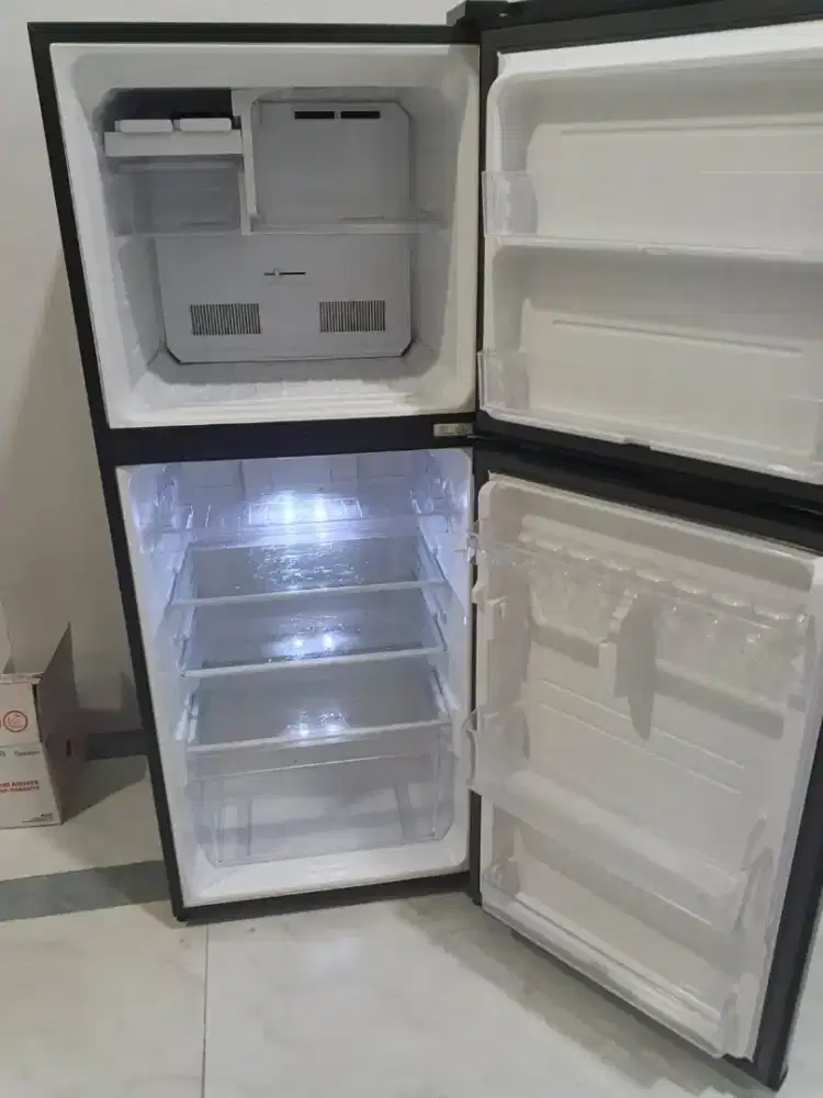 Kulkas Sharp 2 pintu