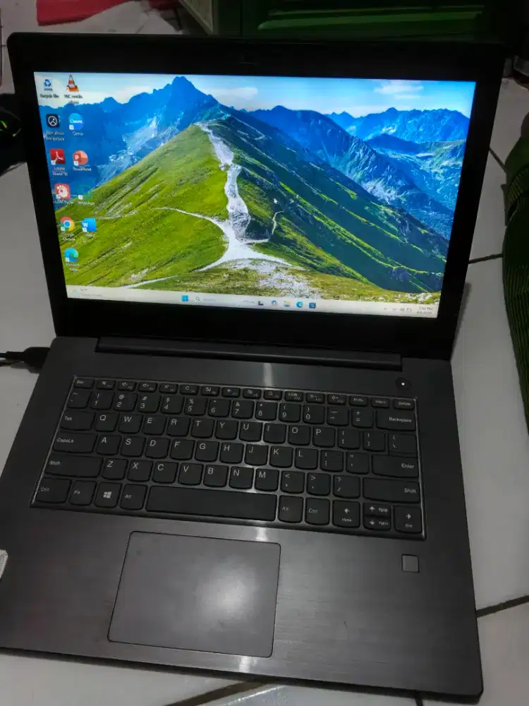 Lenovo V330 core i 5 gen 8