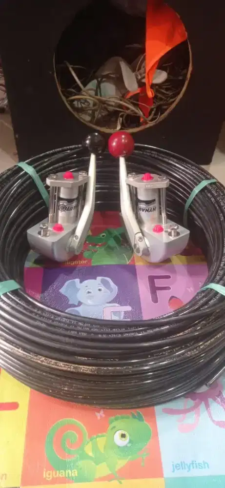 Hynautic ball and tee handle intalatiion