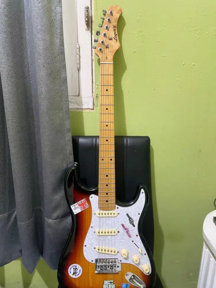 Jual gitar listrik legacy Stratocaster