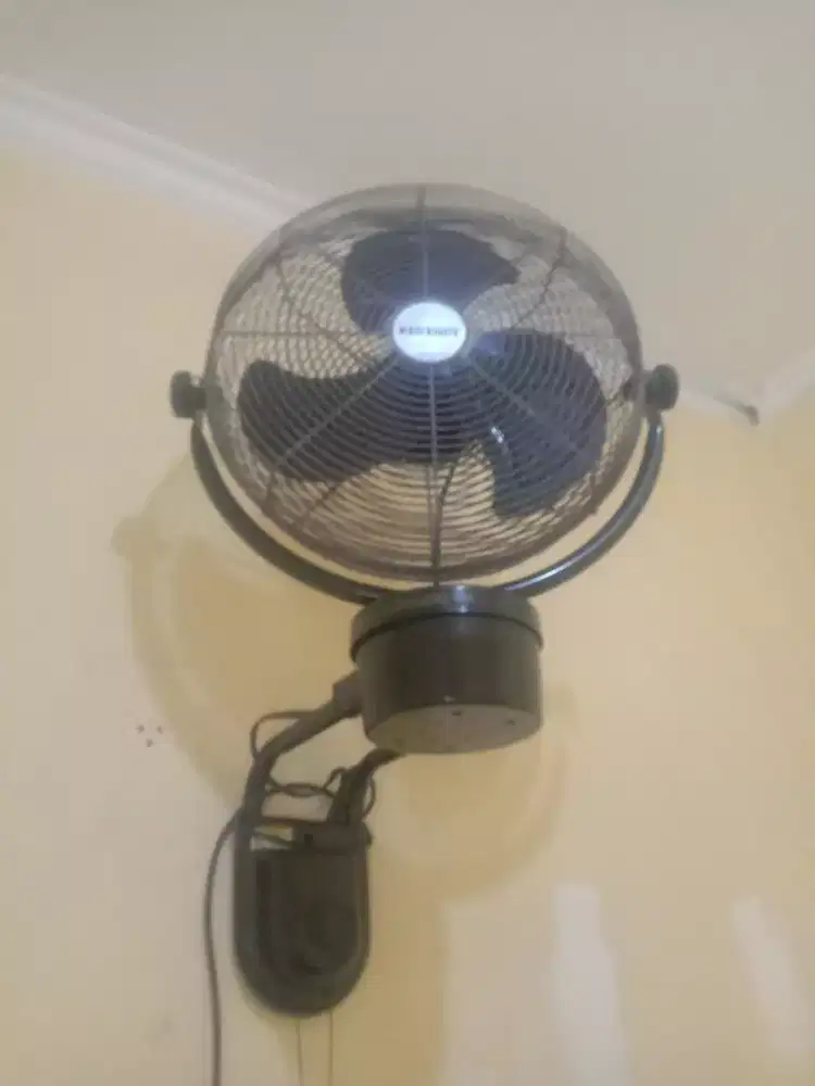 Kipas angin tornado Regency 20 inch