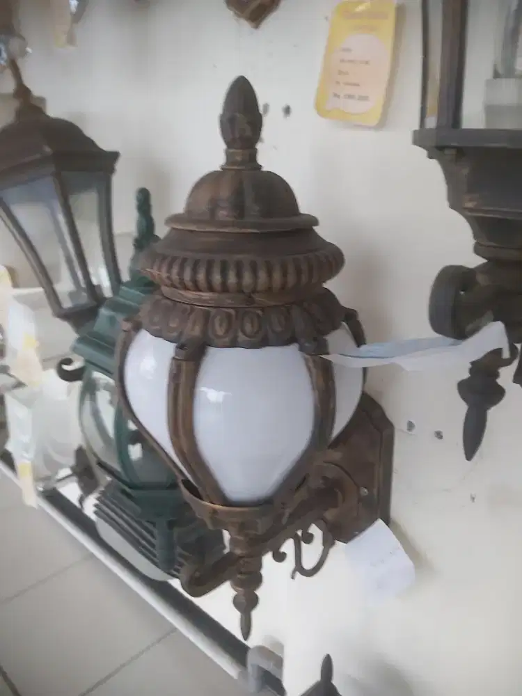 LAMPU HIAS DINDING DELMAN / DOKAR