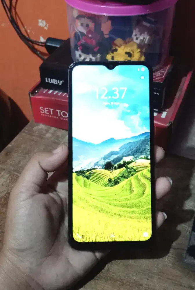 Vivo y22 ram 4+4/64!.