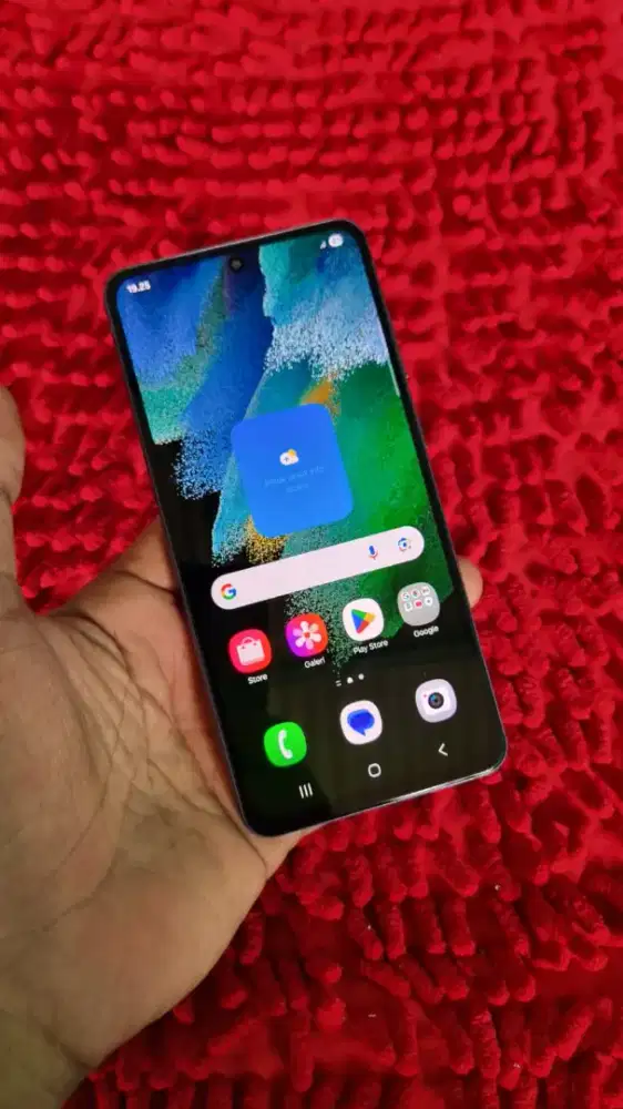 Samsung S21 FE 5g eks resmi ram 8+8/128 mulus HP charger aja