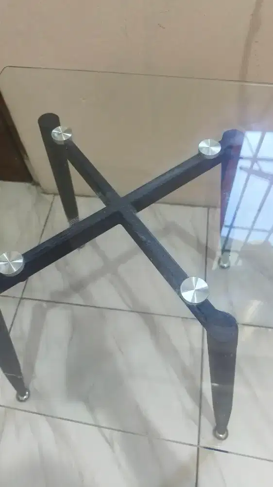 Dijual Meja Tamu Kaca Cantik